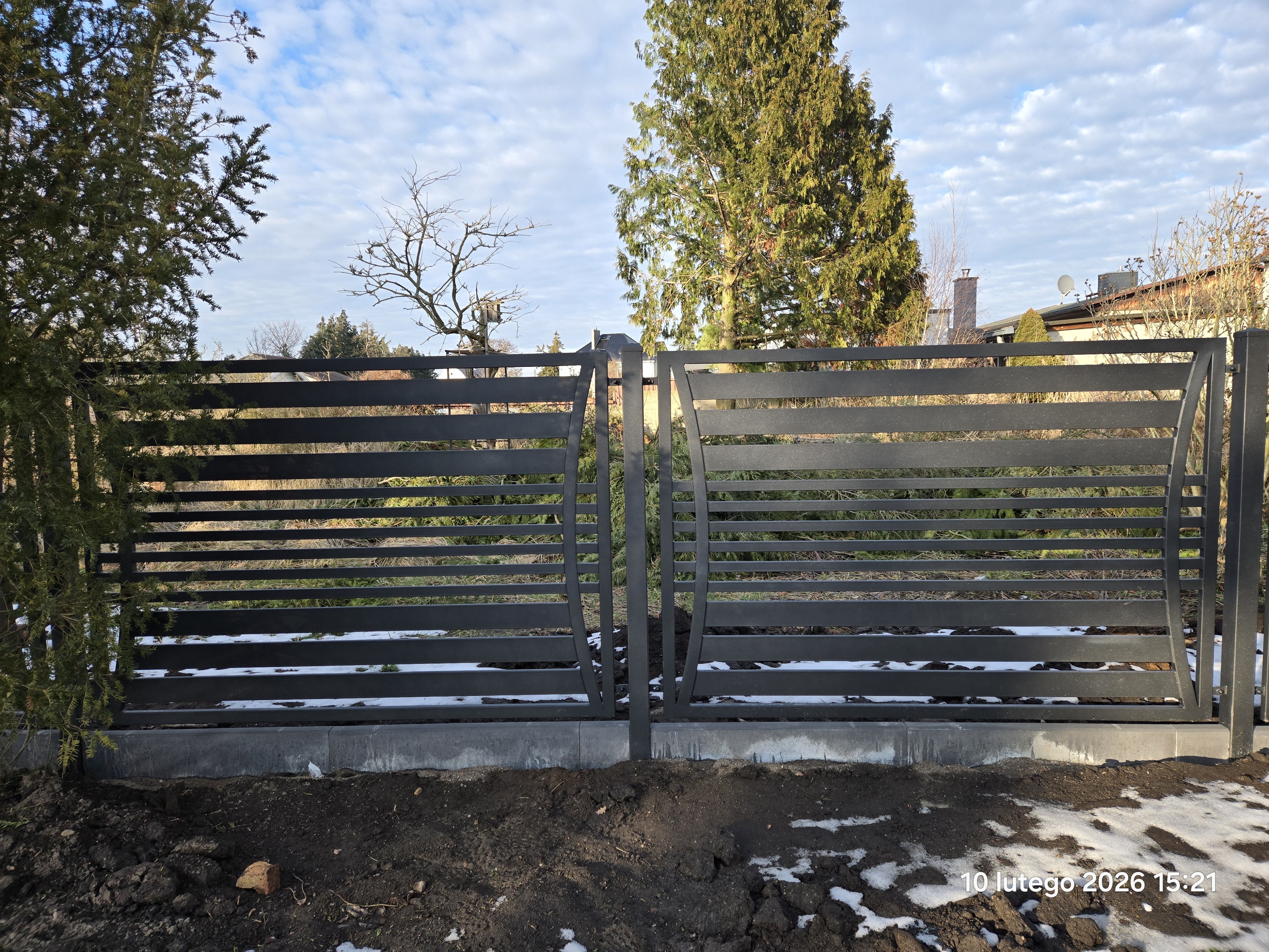 Moderne Zaunanlage 06 – Aluminium & Stahl, Modern – Maßanfertigung nach Maß