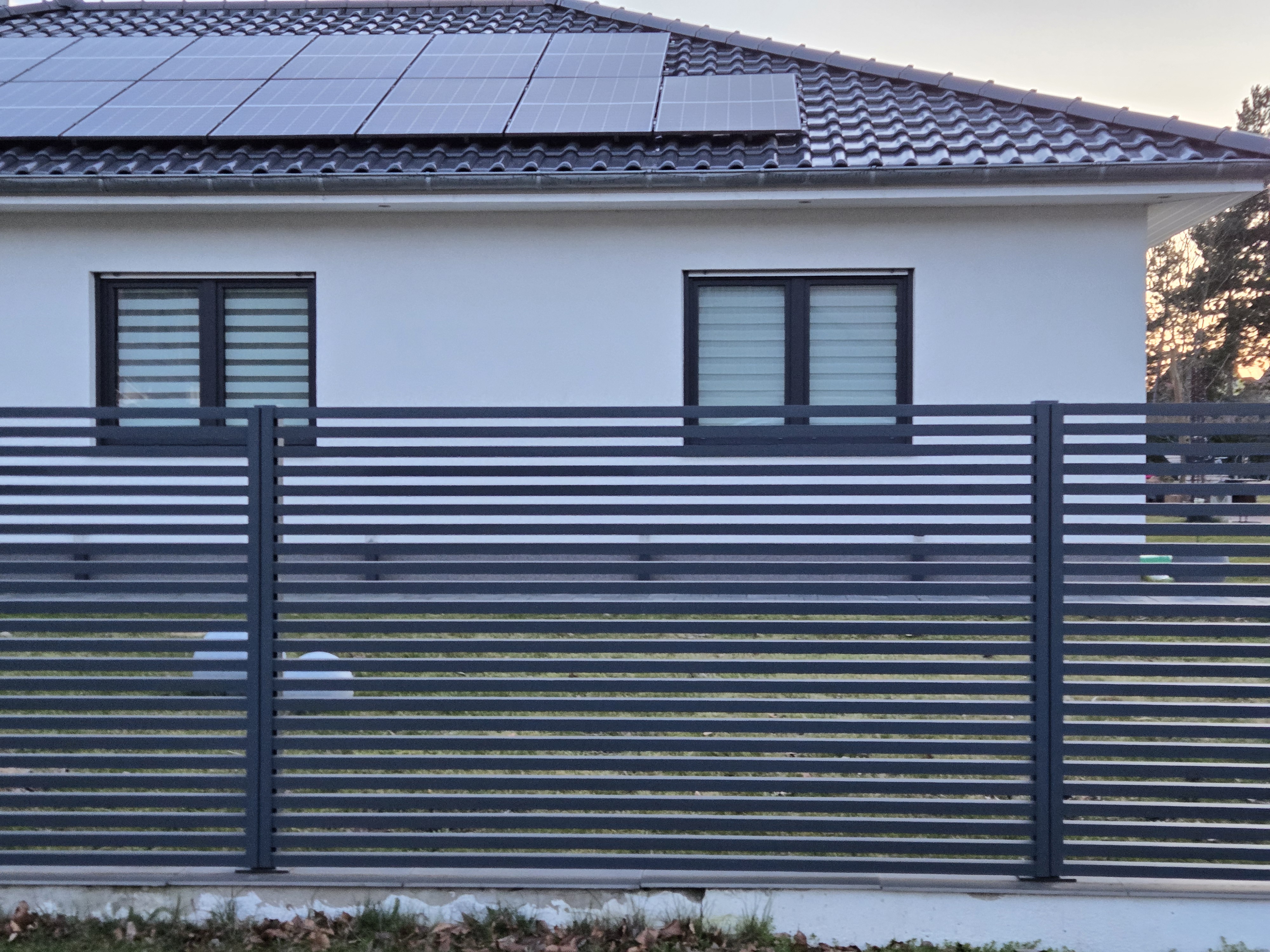 Moderne Zaunanlage 07 – Aluminium & Stahl, Modern – Maßanfertigung nach Maß