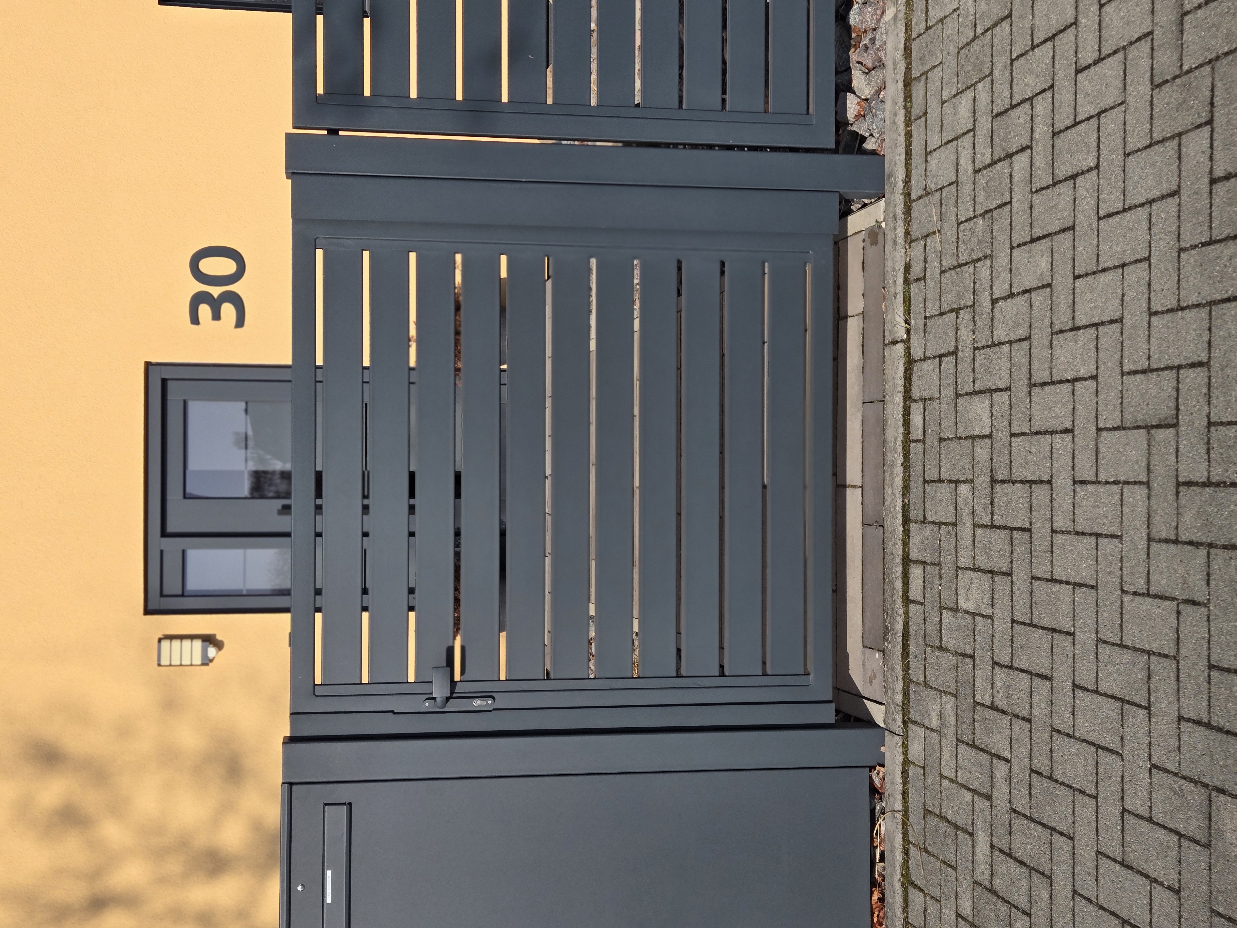 Moderne Zaunanlage 72 – Aluminium & Stahl, Modern – Maßanfertigung nach Maß