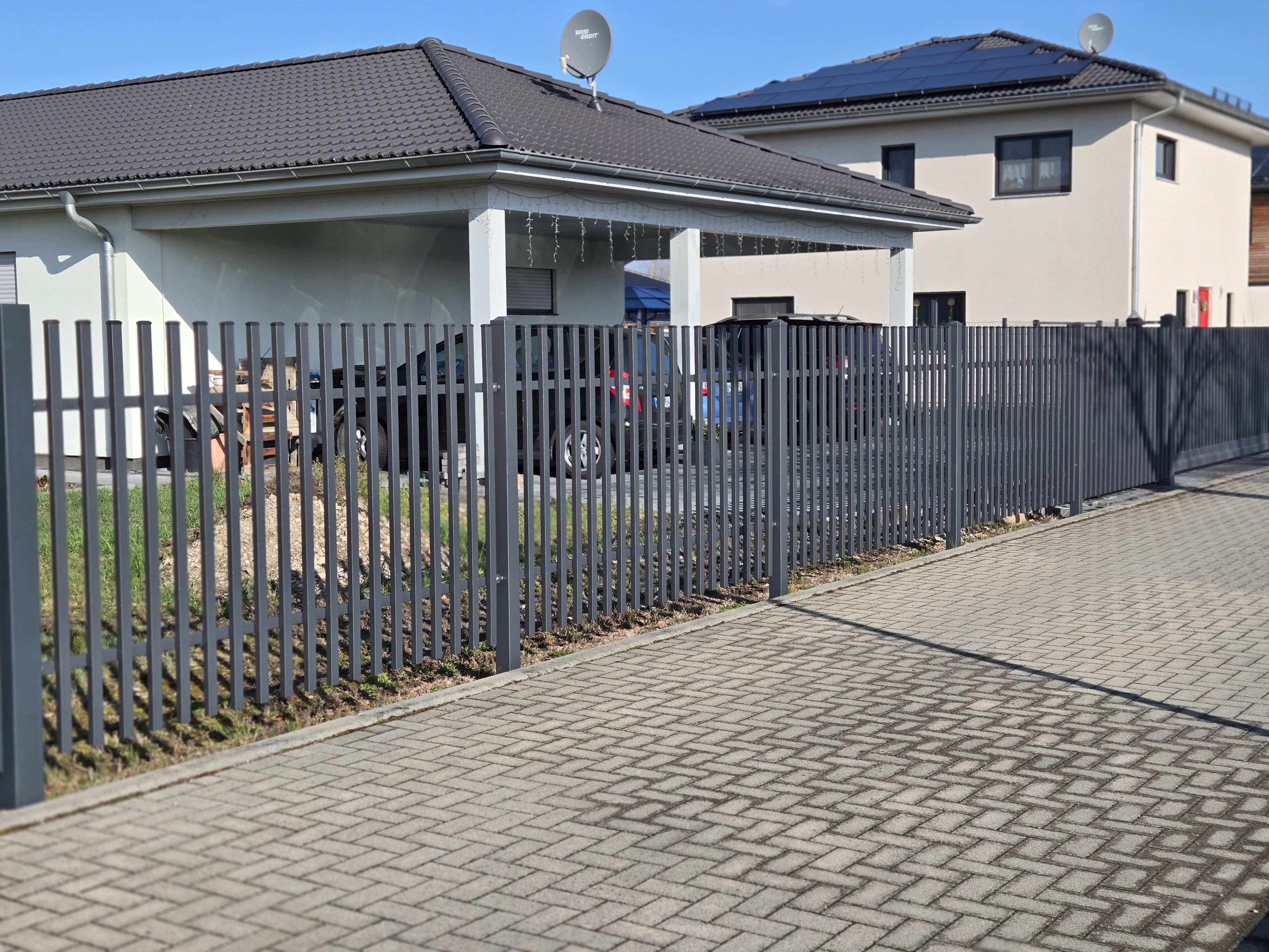 Moderne Zaunanlage 73 – Aluminium & Stahl, Modern – Maßanfertigung nach Maß