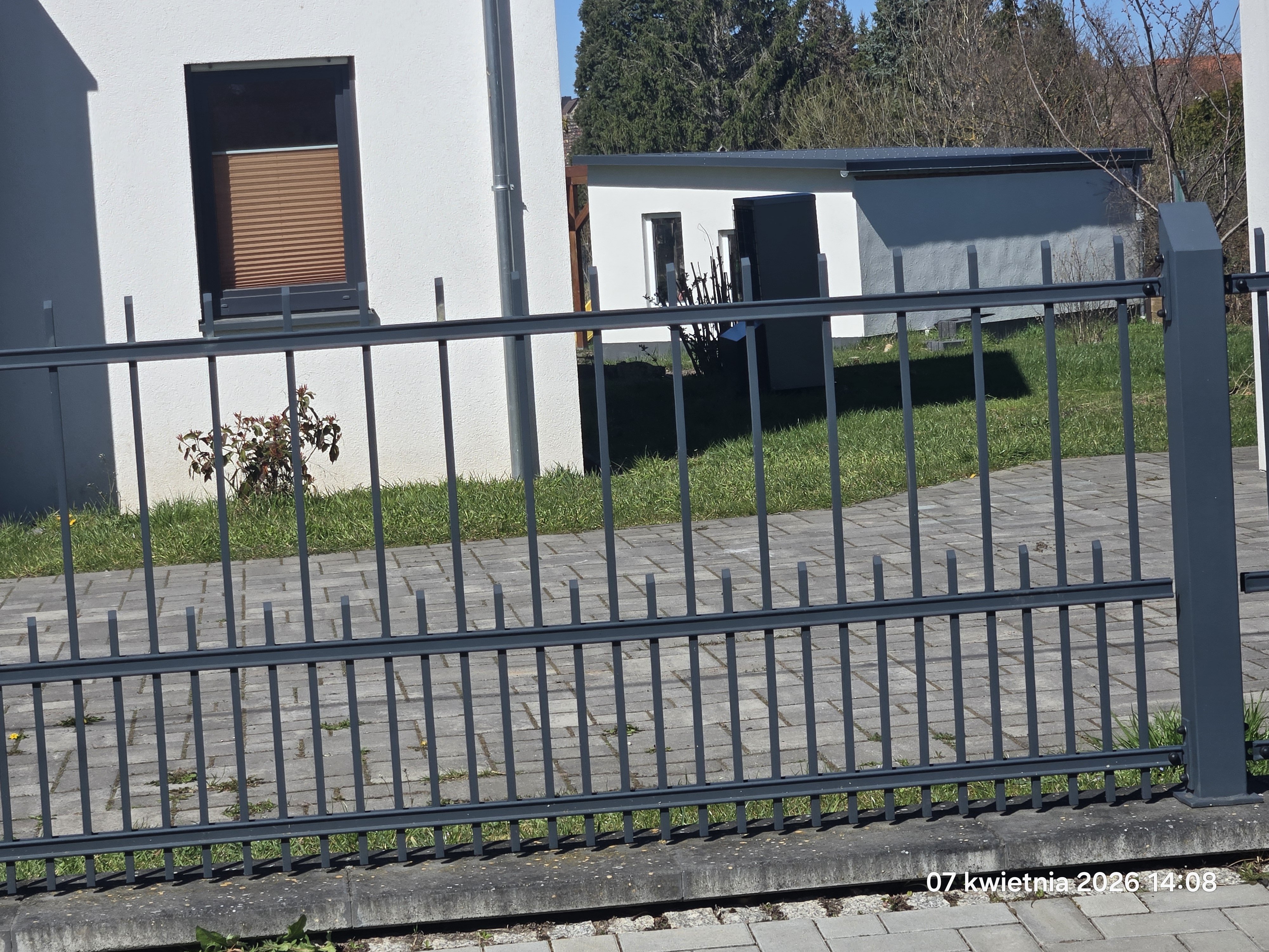 Moderne Zaunanlage 99 – Aluminium & Stahl, Modern – Maßanfertigung nach Maß